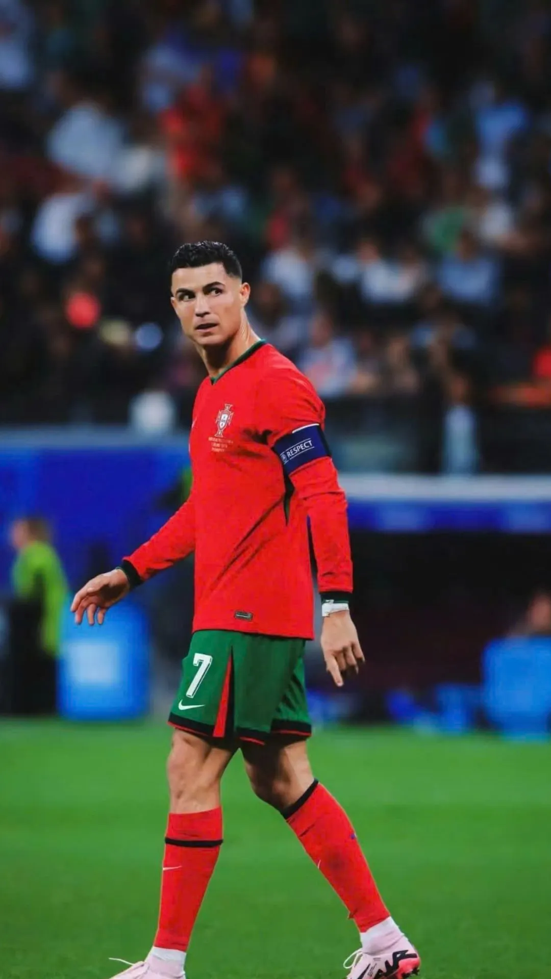 hình nền Ronaldo cho điện thoại phong cách cực chất