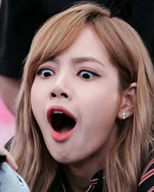Gái xinh ngạc nhiên meme dễ thương