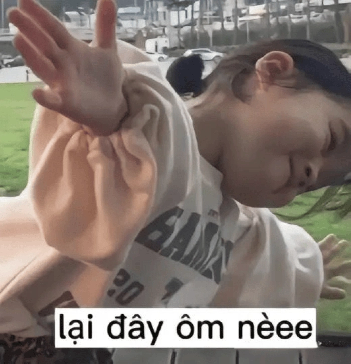 Ảnh meme ôm cute nhất