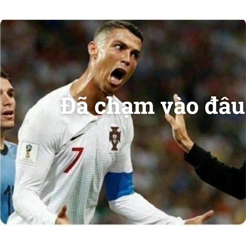 Ronaldo meme SIUU biểu cảm cực mạnh