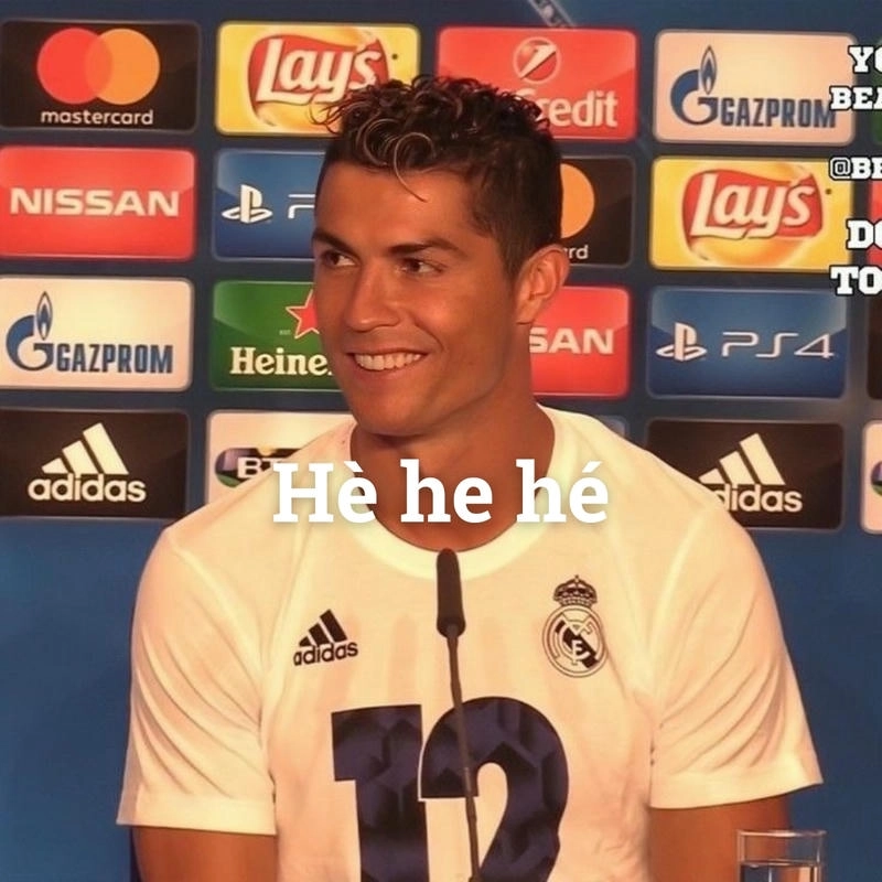 Meme Ronaldo với biểu cảm siêu hài hước